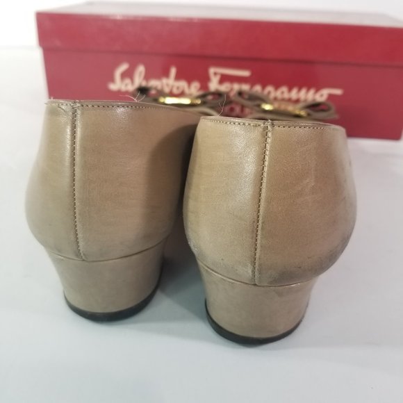SALVATORE FERRAGAMO LILLAZ BEIGE PUMP SHOES 8 AA - Picture 5 of 10